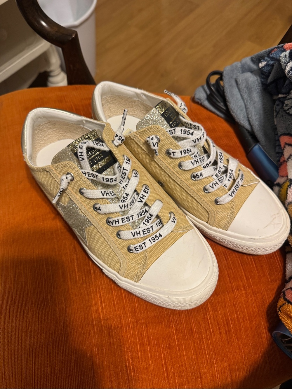 Vintage Havana Tan Canvas Low-Top Sneakers with Silver Star